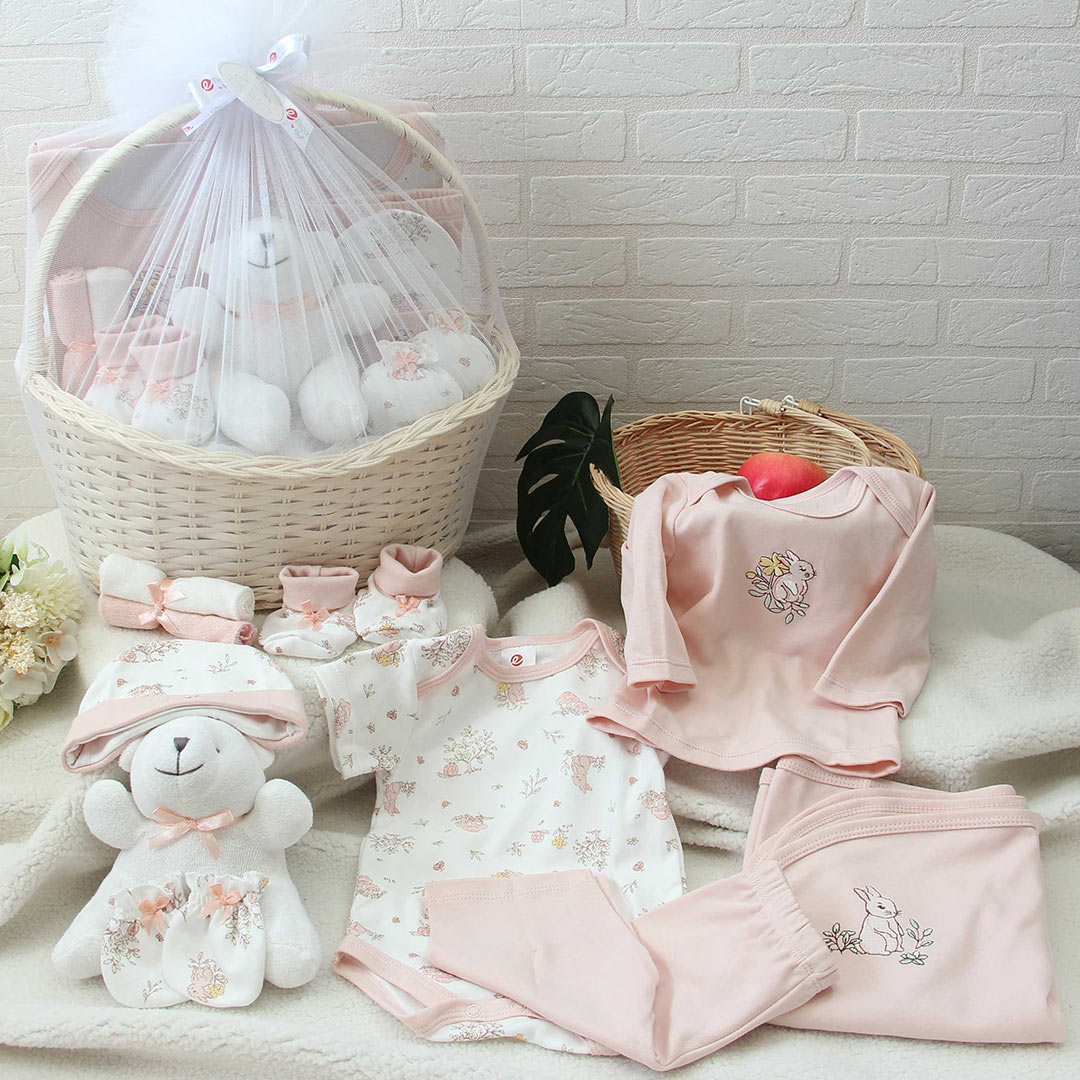 11 Pcs Baby Gift Basket